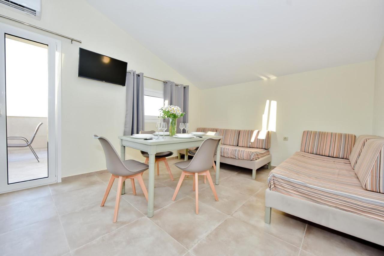 Golden Dream Apartments Anissaras Esterno foto